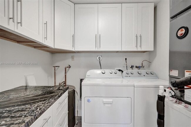 Photo - 902 Mandarin Isle