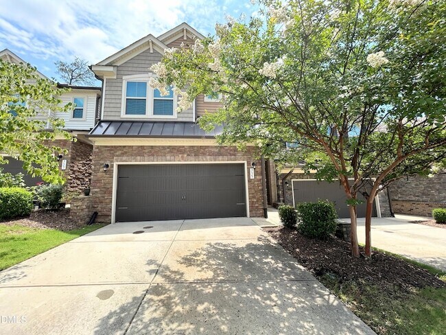 Photo - 735 Lampwick Ln