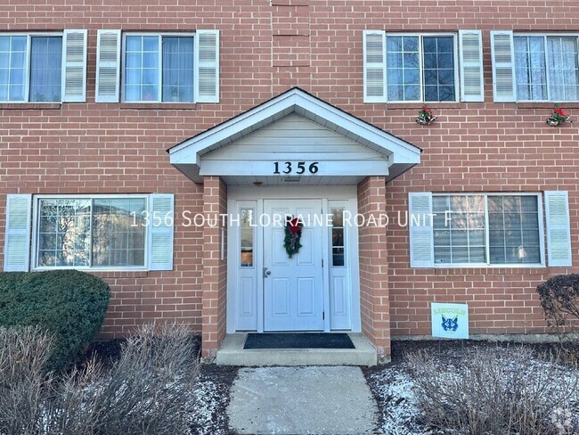 Building Photo - Charming 2 Story Condo in Wheaton Unit F