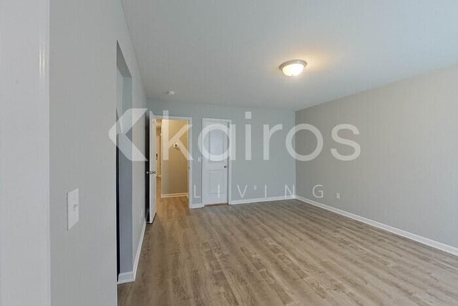 Photo - 110 Tybo Dr