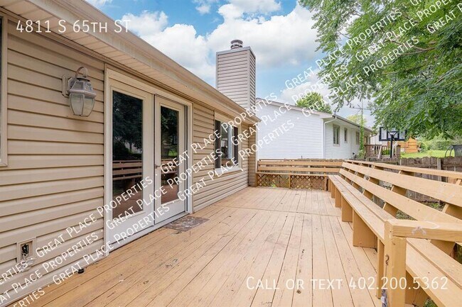 Photo - 4811 S 65th St