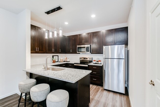 Photo - 1447 Pk W Ct Unit #301