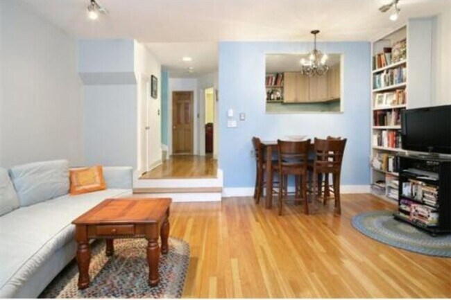 Photo - 66 Clarendon St Unit 1