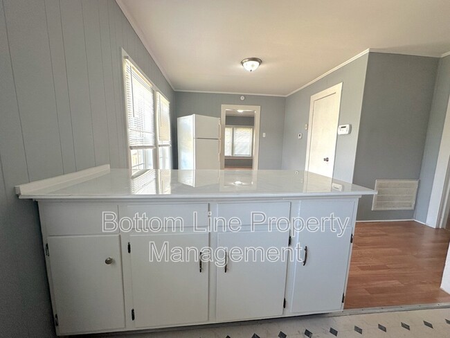 Photo - 815 S Weldon St