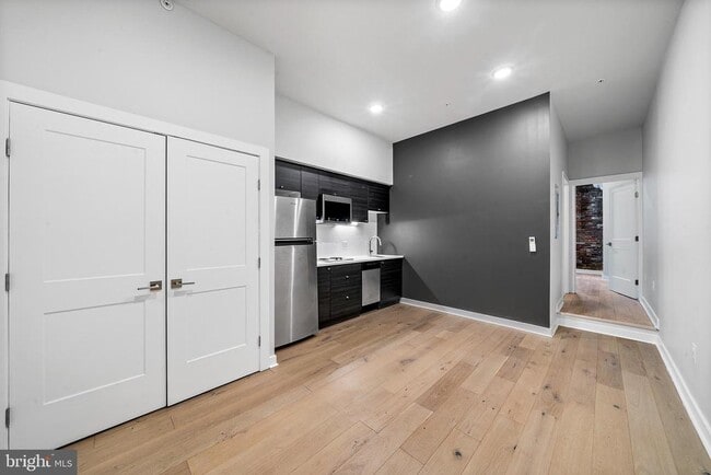 Building Photo - 257 N 3rd St Unit 1 Rental