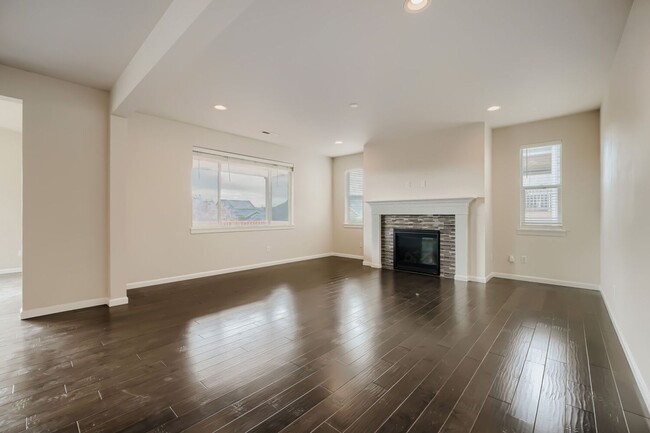 Photo - Amazing 6bed/3bath home in Edgewood, WA!