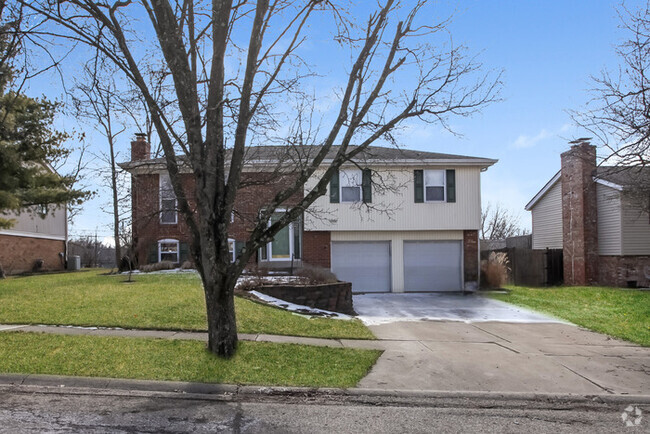 Building Photo - 1771 Fallbrook Ln Rental