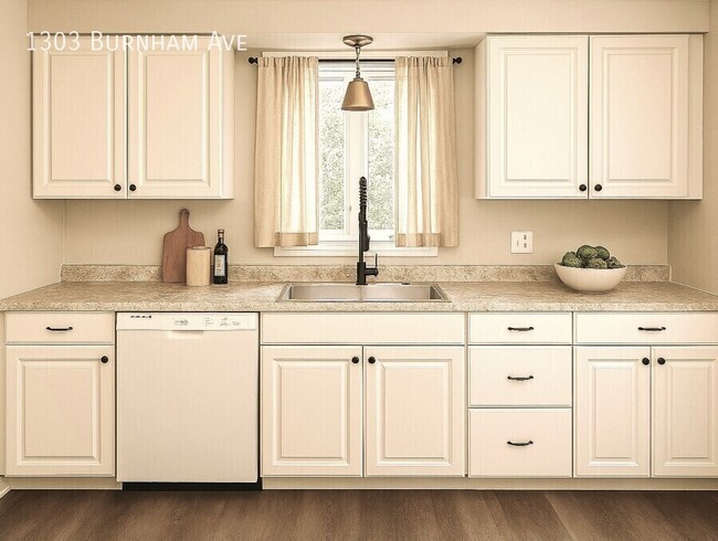 Photo - 1303 Burnham Ave