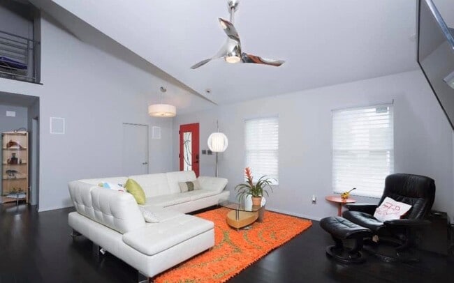 Photo - 8401 Metronome Ln