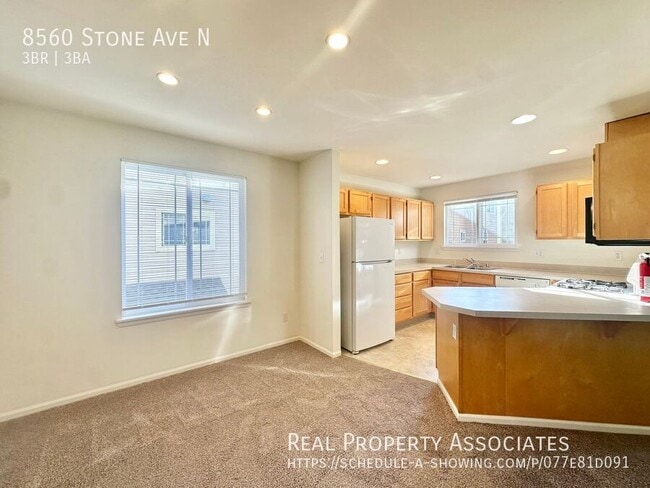 Photo - 8560 Stone Ave N