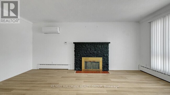 Photo - 264 Michel Cir Unit 2
