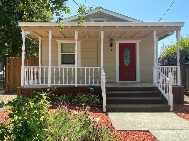 Building Photo - Charming 2 Bedroom Westside Petaluma Bungalow Rental