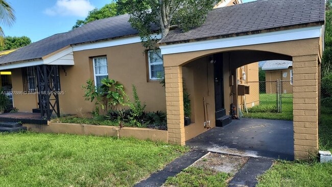 Photo - 1042 NW 49th St House
