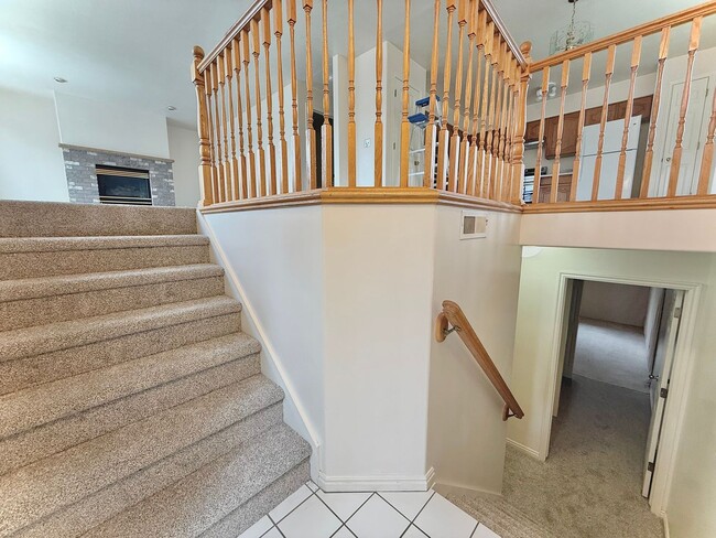 Photo - 1080 E Elgin Ave