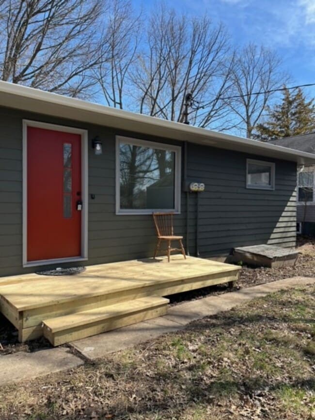 Photo - Charming 2BR Apartment Near Downtown Urbana + Garage