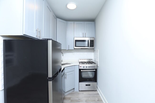 Photo - 545 W Belmont Unit F7