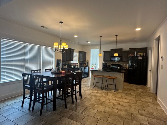Photo - 1089 Garnet Dr