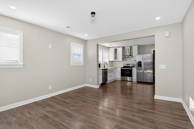 Photo - 4044 Dinglewood Ave