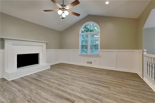 Photo - 62 Loxley Ct