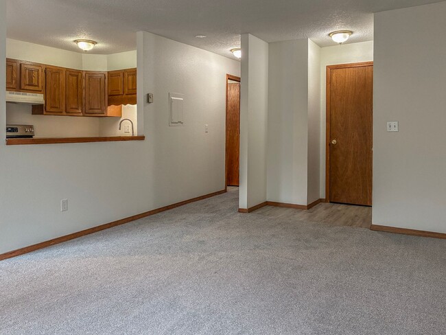 Building Photo - Gresham 1 Bedroom Condo Available for Move In ! Call today