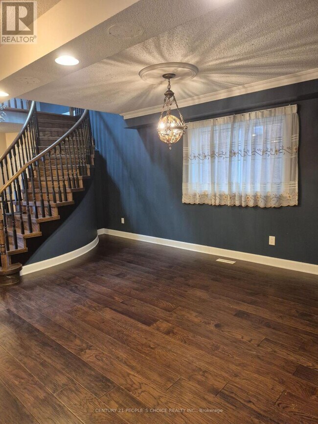 Photo - 4554 Willow Creek Dr