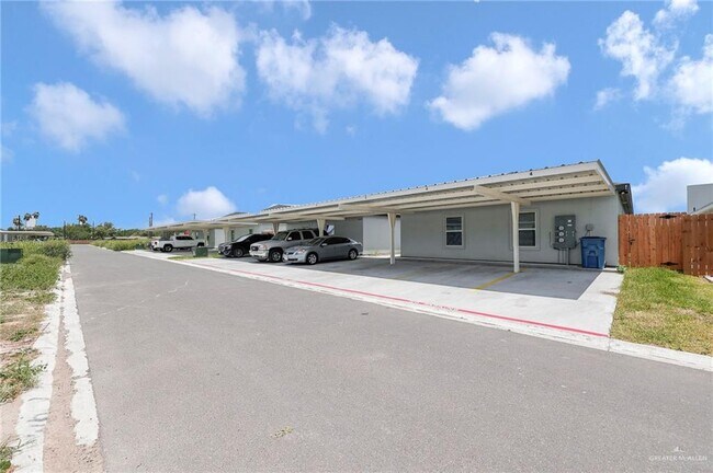 Photo - 16 Country Club Dr Unit 1