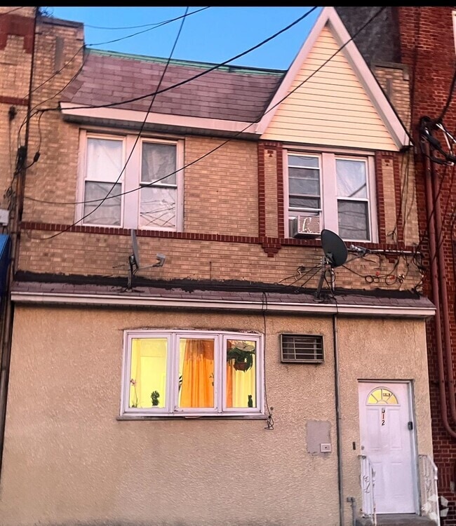 Building Photo - 512 Grand Ave Rental