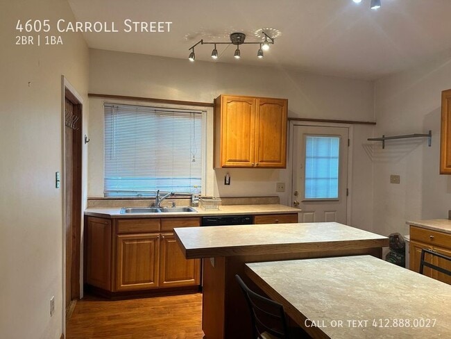 Photo - 4605 Carroll St