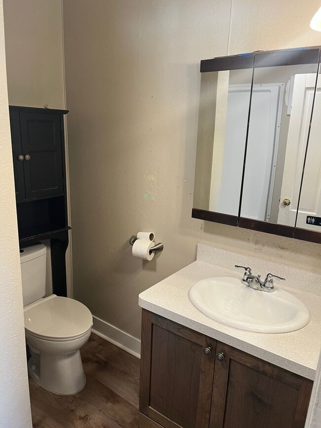 Photo - 8833 Old Hwy 99 N