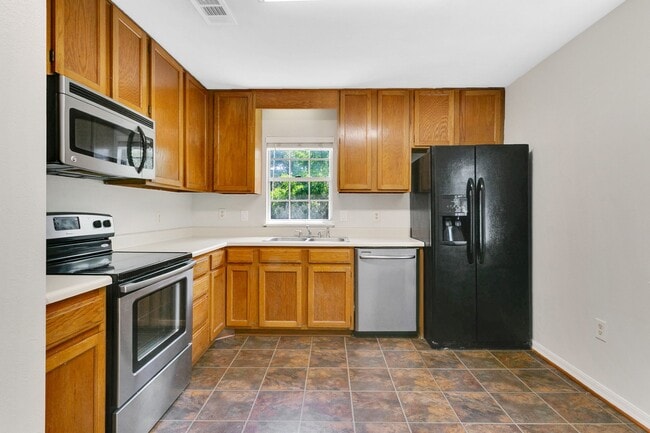 Building Photo - 1311 Clubside Dr