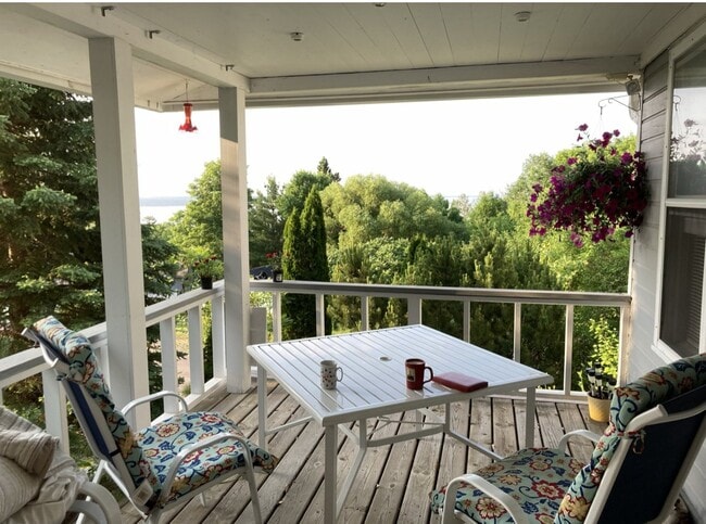 Photo - 421 Sweeny Ave