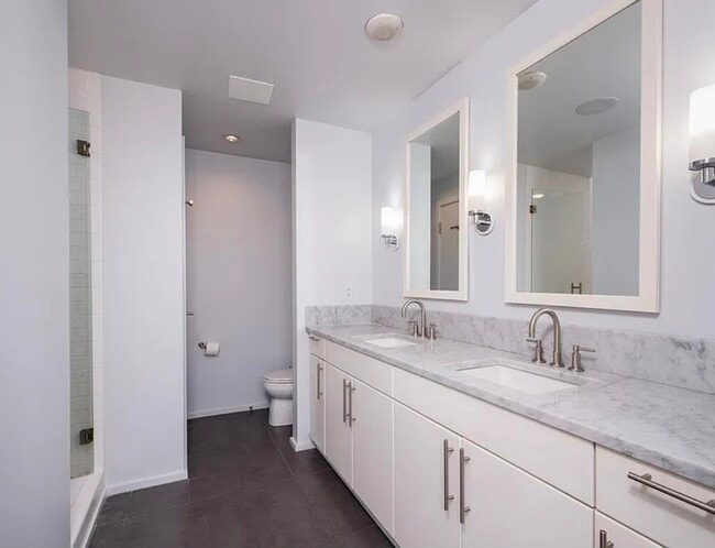 Building Photo - 300 E 3rd St Unit 503 300 3rd Little R