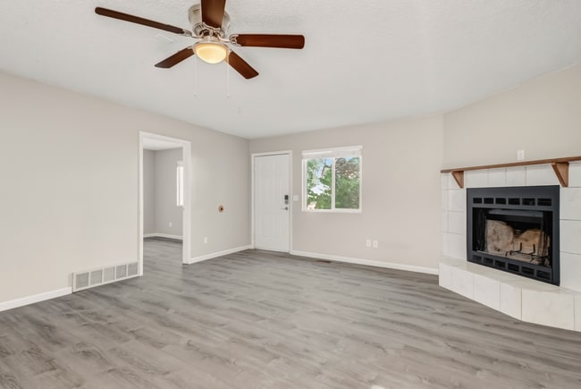 Photo - 2462 E Willamette Ave