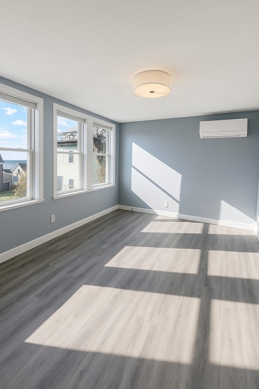 Building Photo - 87 Undine Ave Unit 1