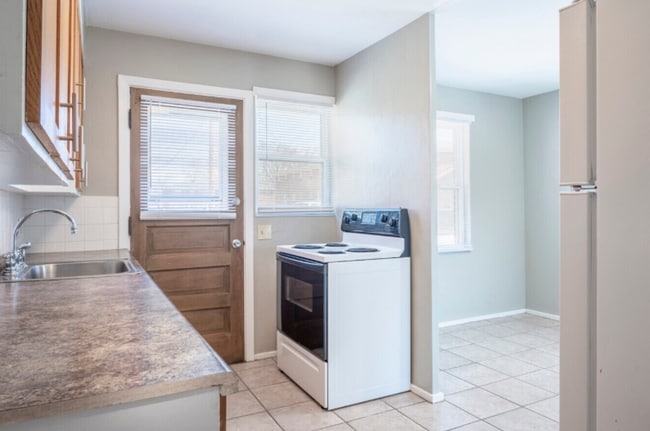 Photo - 2125 Garfield Ave