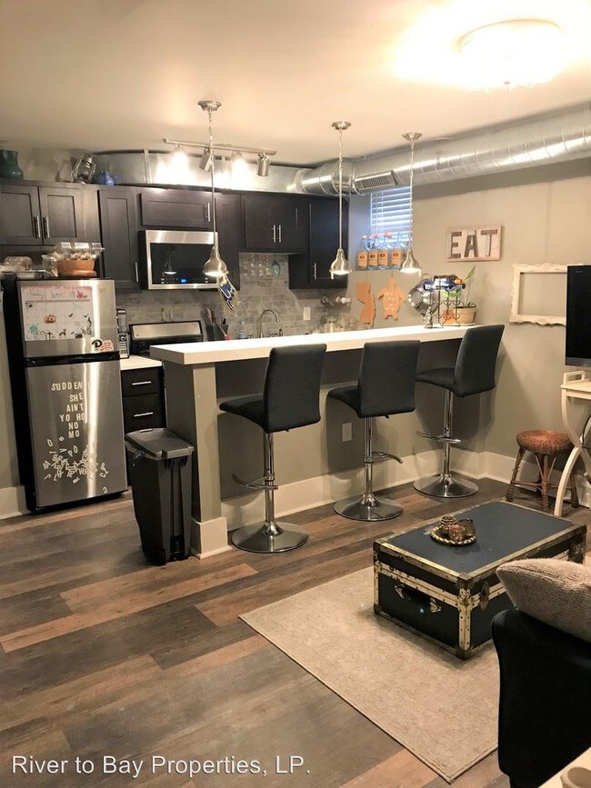 Photo - 3450 Ward St