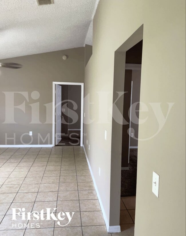 7446 Groveoak Dr