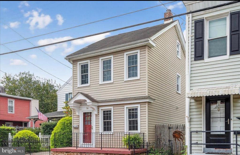 Photo - 54 Chestnut St