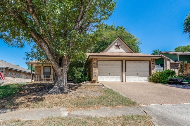 Building Photo - BEAUTIFUL SINGLE-STORY HOME IN WOODCREST