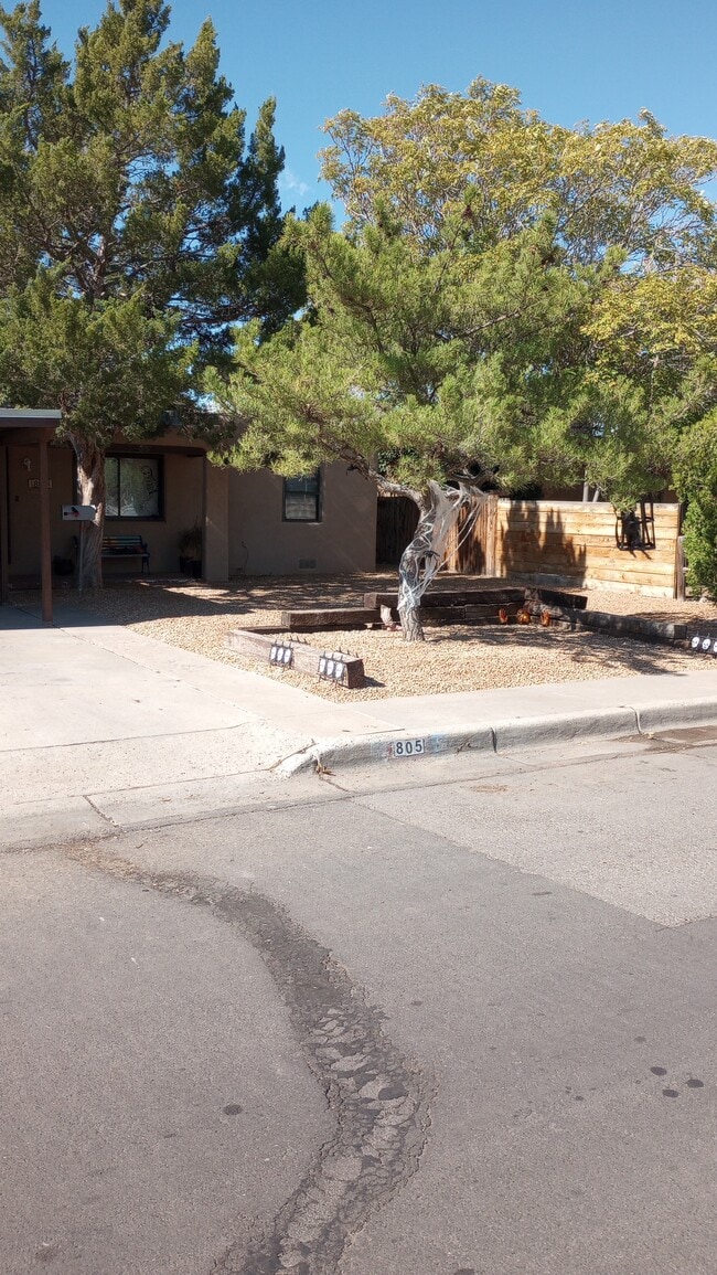 Photo - 805 Cagua Drive Southeast