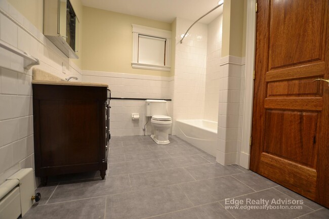 Photo - 46 Gerrish St Condo