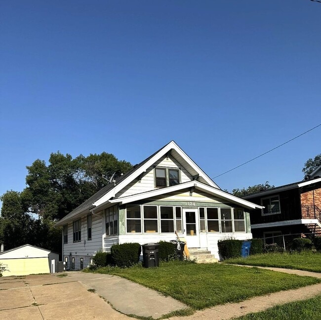 Building Photo - 124 N 43rd St
