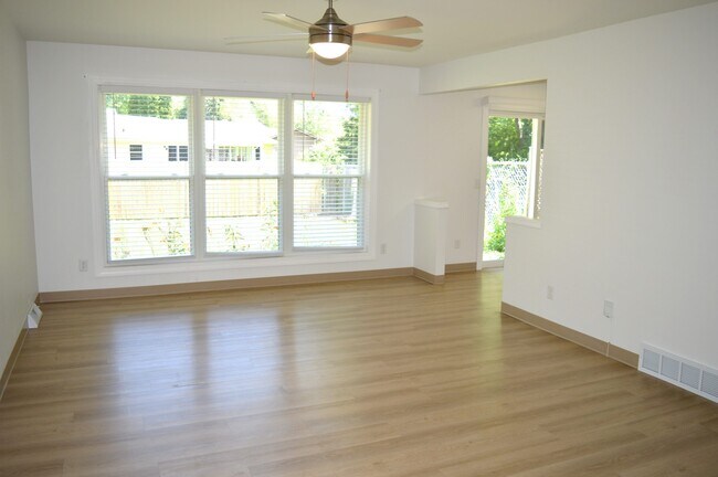 Photo - 2305 McKenna Blvd