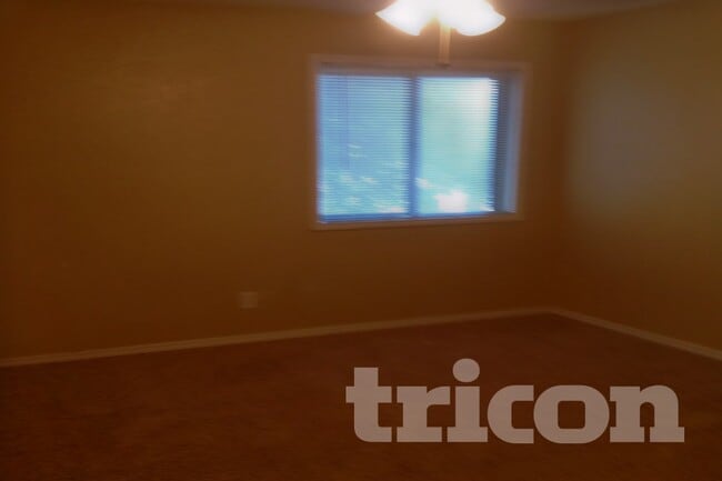 Photo - 5513 Galaxie Rd