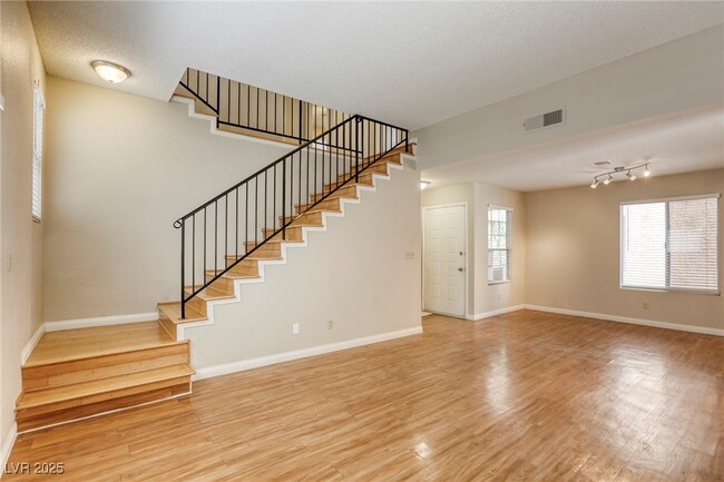 Photo - 3922 Gulliver St