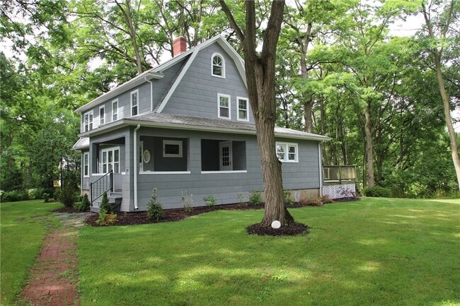 Photo - 337 Mendon Rd