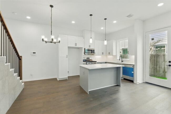 Photo - 9902 Clark Rd