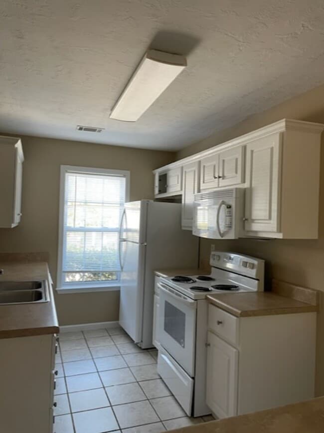 Photo - CUTE 2 BEDROOM TOWNHOME IN EVANS