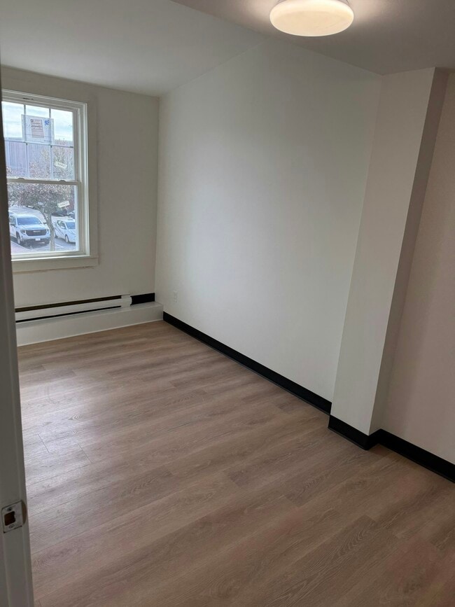 Photo - 222 Main St Unit R2