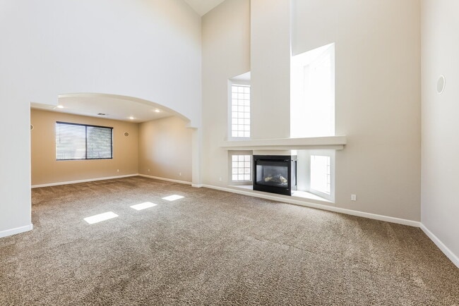 Photo - 2120 W Eagle Feather Rd